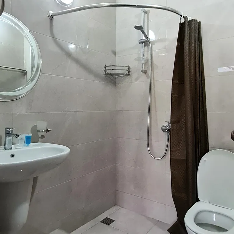 Студия у моря с балконом и видом на горы