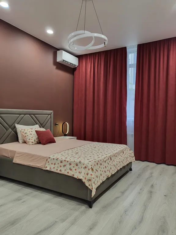 Евродвушка с авторским дизайном, в центре, около Мега парка