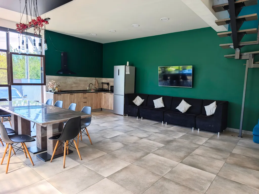 Коттедж Вилла Банана, дом с подогреваемым бассейном и баней в черте города — Елизаветинская