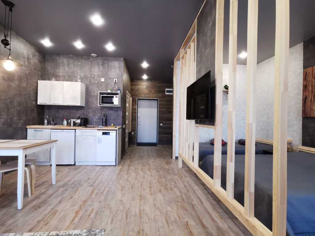 Квартира в люкс доме с парковкой в 10 минутах пешком от площади Ленина