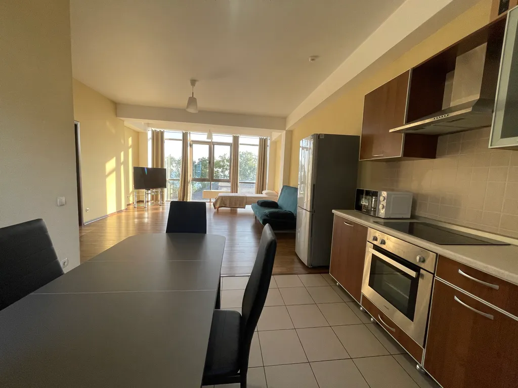 Просторная квартира с видом на море