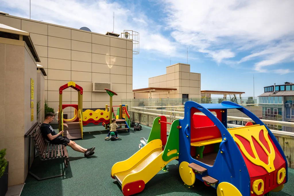 Двухкомнатные апартаменты с панорамным видом в центре