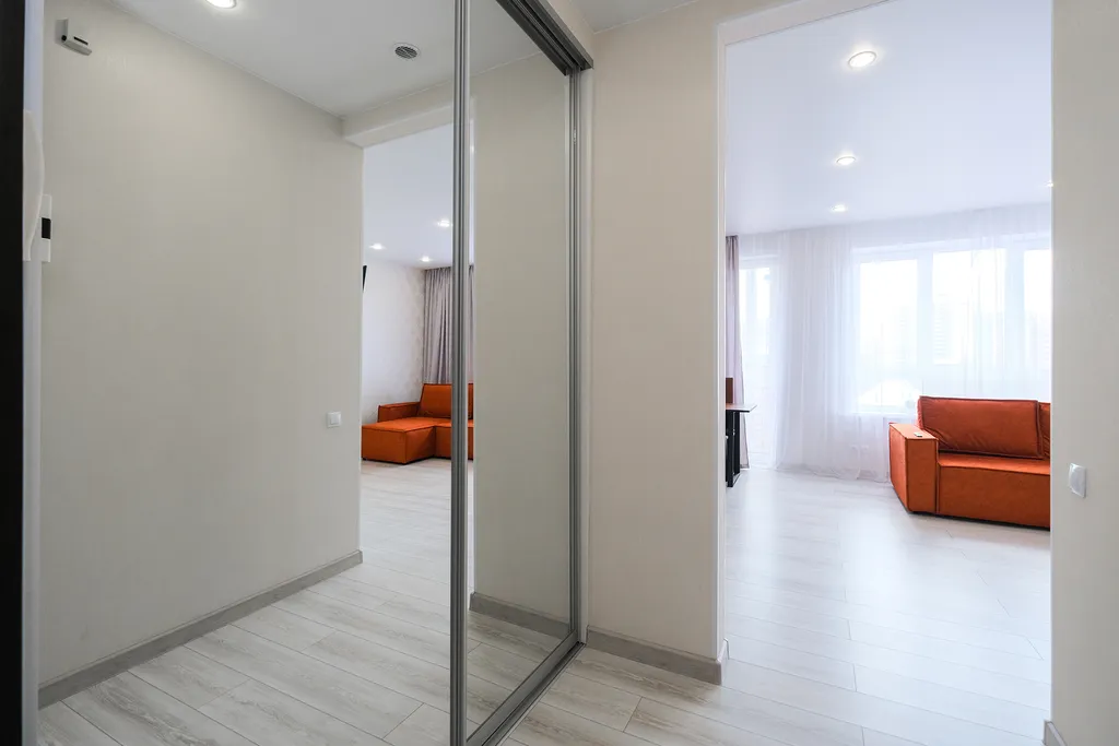 Квартира Уютная 3-комнатная квартира на 6 человек с заселением на адресе — Новосибирск