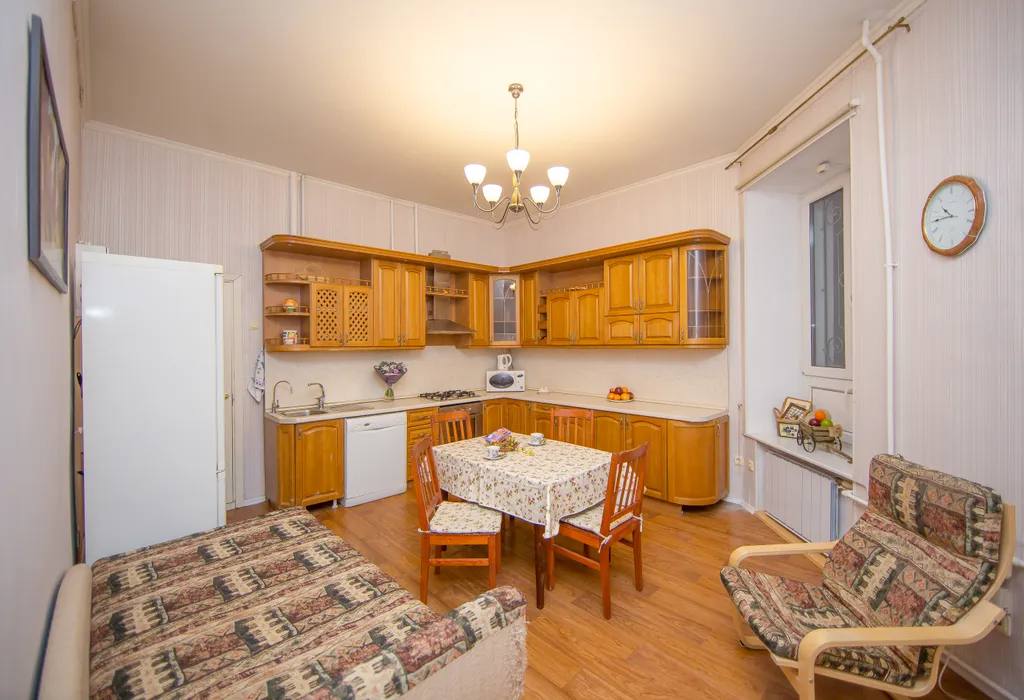 St Isaak 2BTH Grand Apartment