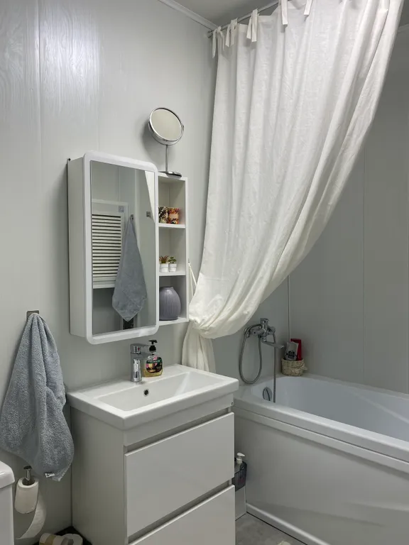 Уютная светлая квартира с инфраструктурой вокруг