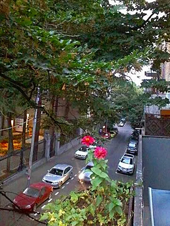 Двухуровневый апартамент с балконом в старом городе