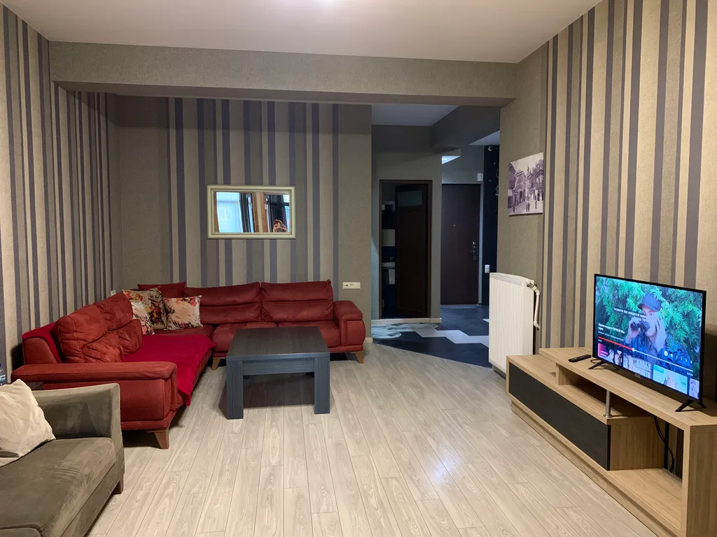 Большая квартира в старом городе