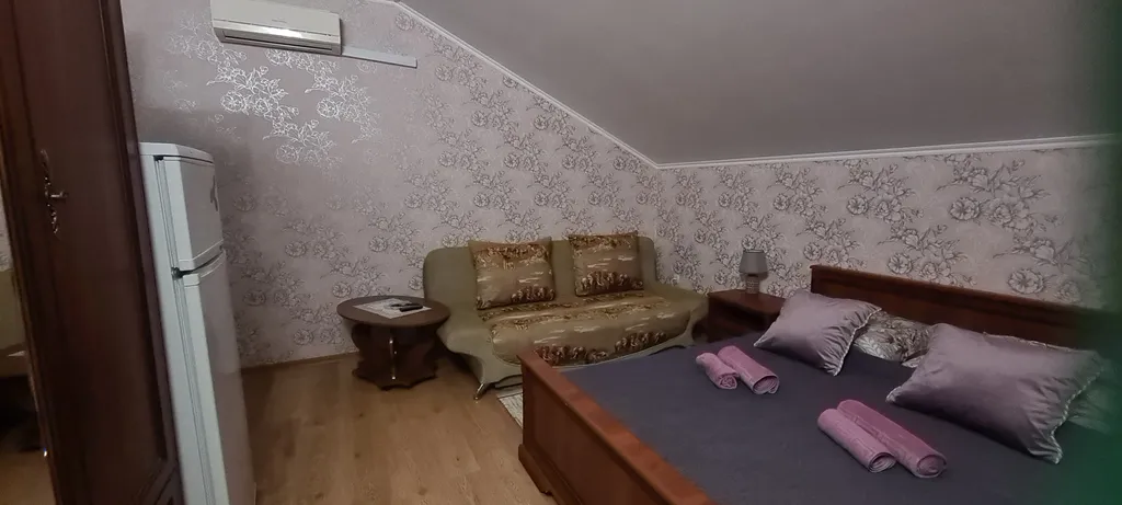 Уютная комната у моря