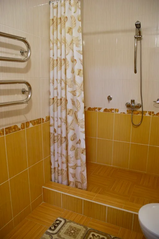 Комната с балконом