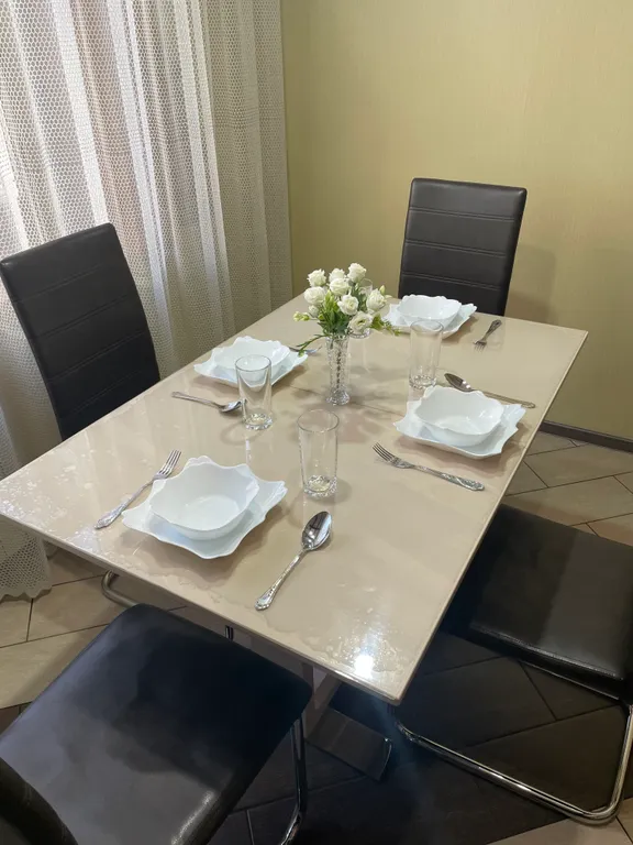 Квартира Рядом с бизнес отелем Азия в центре города — аренда посуточно в Абакан