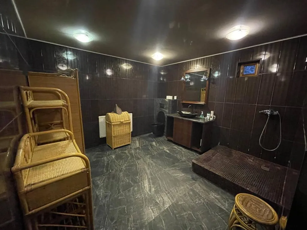 Дом для отдыха с баней и бассейном WoodRay