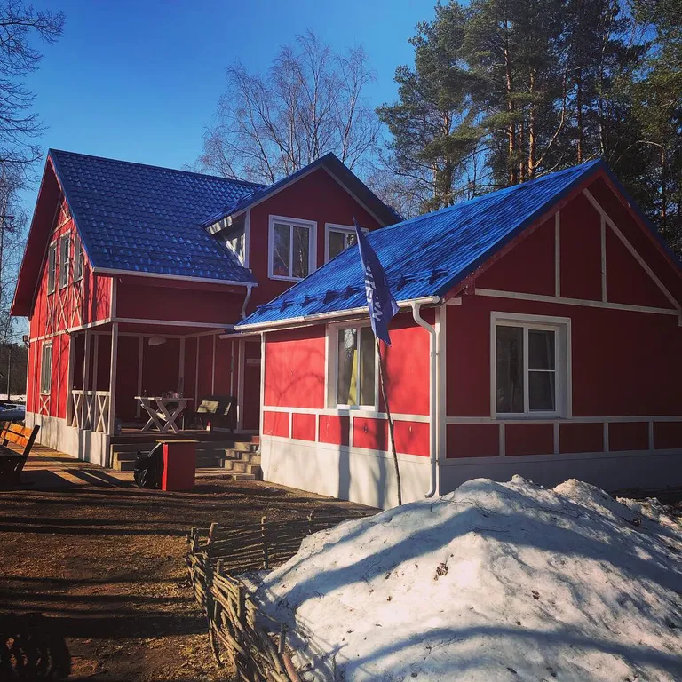 Коттедж Большой гостевой дом — Волхов