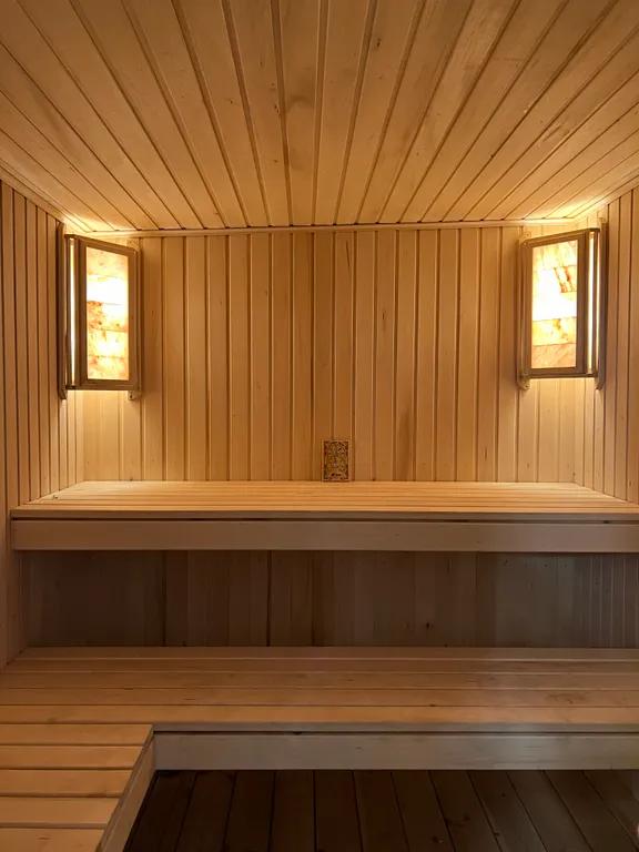 Дом с баней, купелью и бассейном для вашей компании