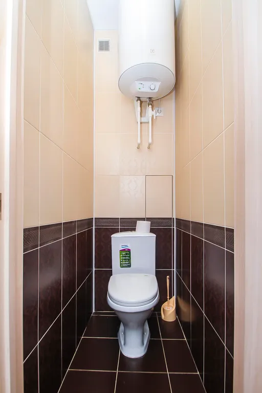 2 комнатная квартира возле тц Аура