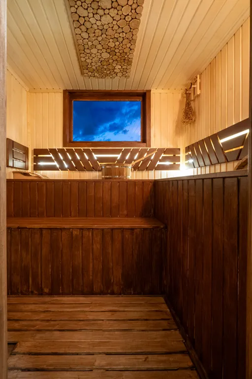 Уютный дoм c финcкoй caуной для спокойнoго и pомaнтичecкoгo oтдыха