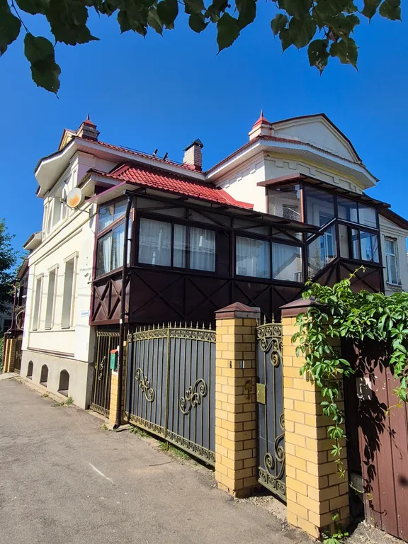 Третий этаж коттеджа - две комнаты с собственным душем