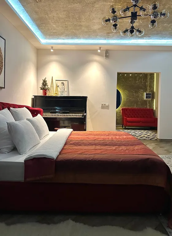 Дизайнерский апартамент в центре города