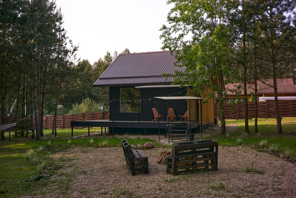 Дом в лесу: баня, купель, проектор, камин, озеро, велосипеды