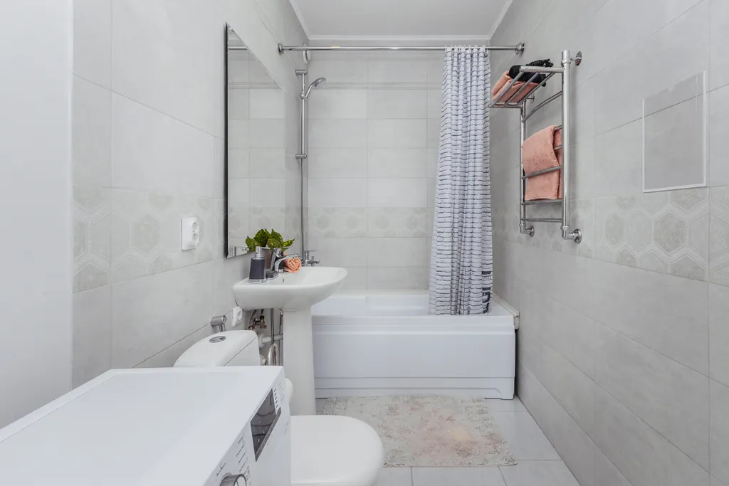 Солнечная студия со своим двориком и летним бассейном