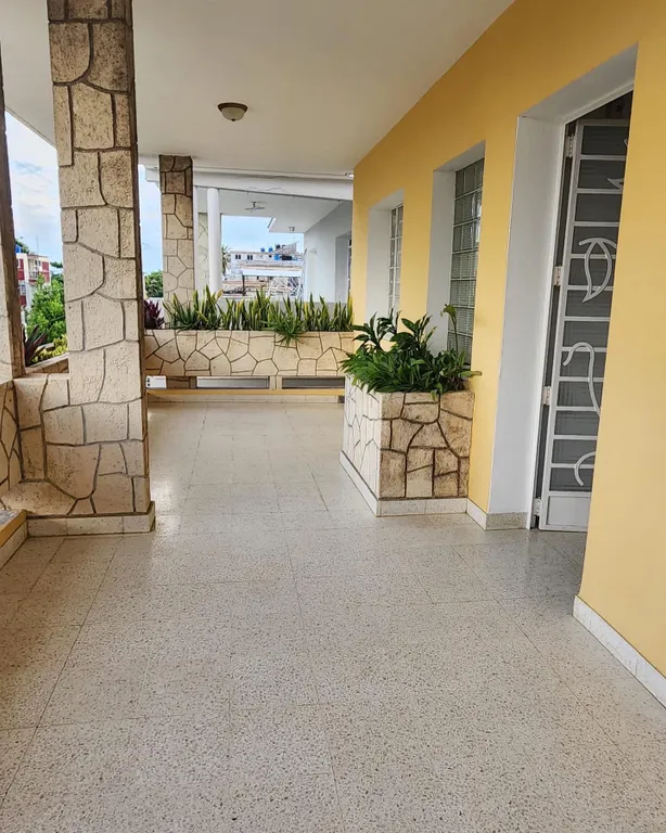 Весь этаж Делюкс с кондиционером и двуспальными кроватями