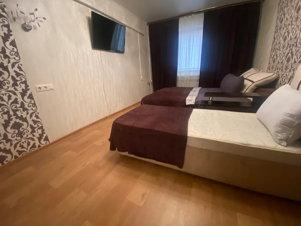 Двухкомнатная квартира в центре на Неделина