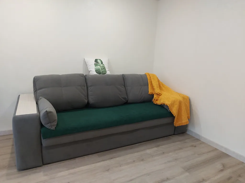 Квартира возле площади Славы