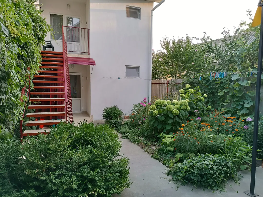 Коттедж Коттедж Отдых для семьи — Феодосия