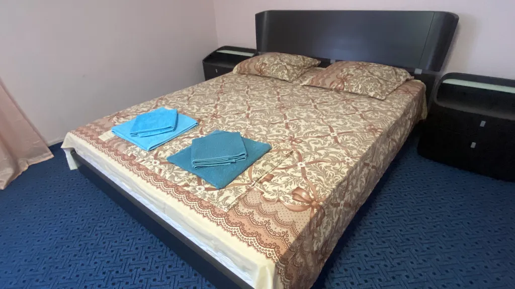 Квартира Комната — аренда посуточно в Мирный