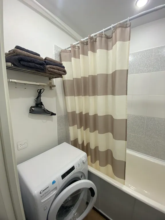 Чистая, светлая квартира в центре поселка