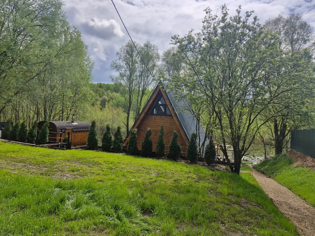 Коттедж А-фрейм с видом на озеро и лес — Казань