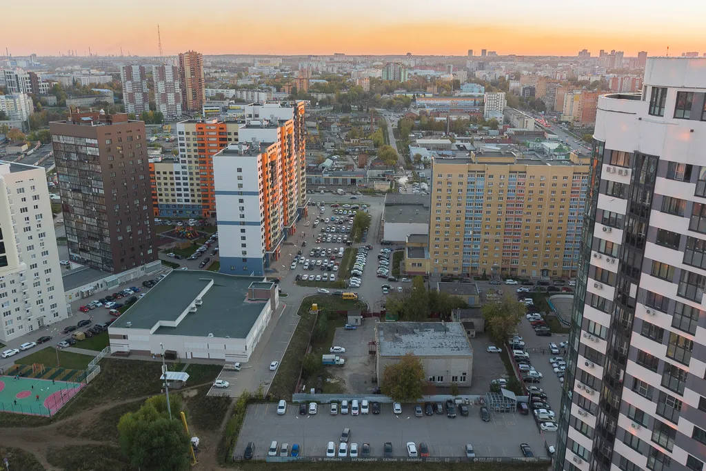 Уютная квартира в ЖК Паруса с подвесным креслом от Kravc Group