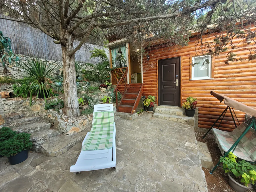 Сказочный домик с террасой в Симеизе