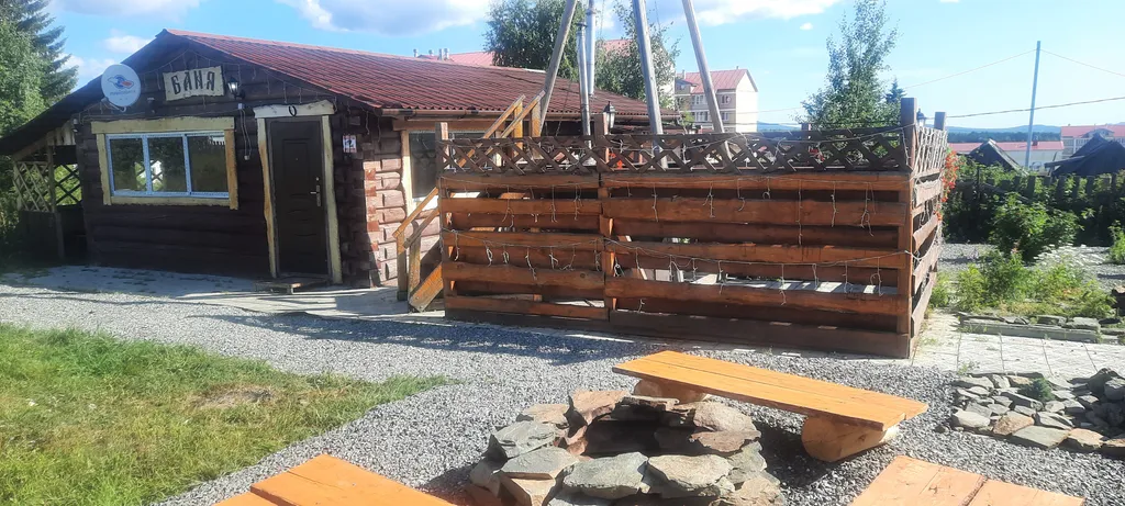 Коттедж Дом-шалаш в русском стиле — Кытлым