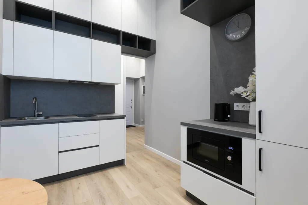 Вид на Неву, новый ремонт