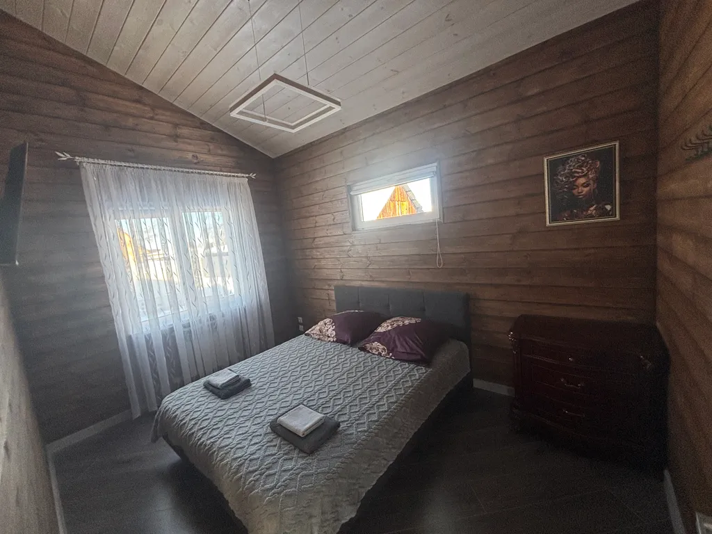 Частный дом с придомовой территорией