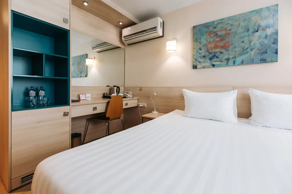 Стандартный двухместный номер с большой кроватью