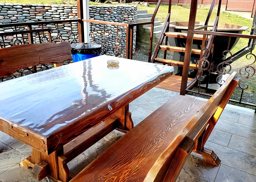 Домик с террасой и купелью