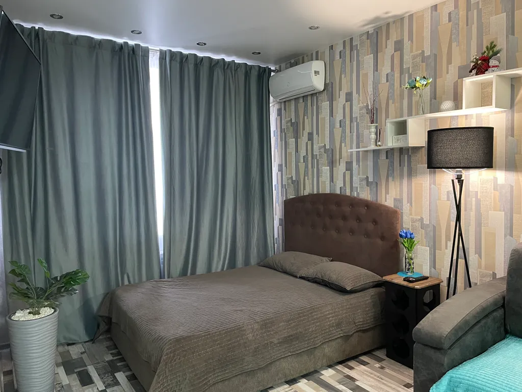 Студия с видом на Волгу