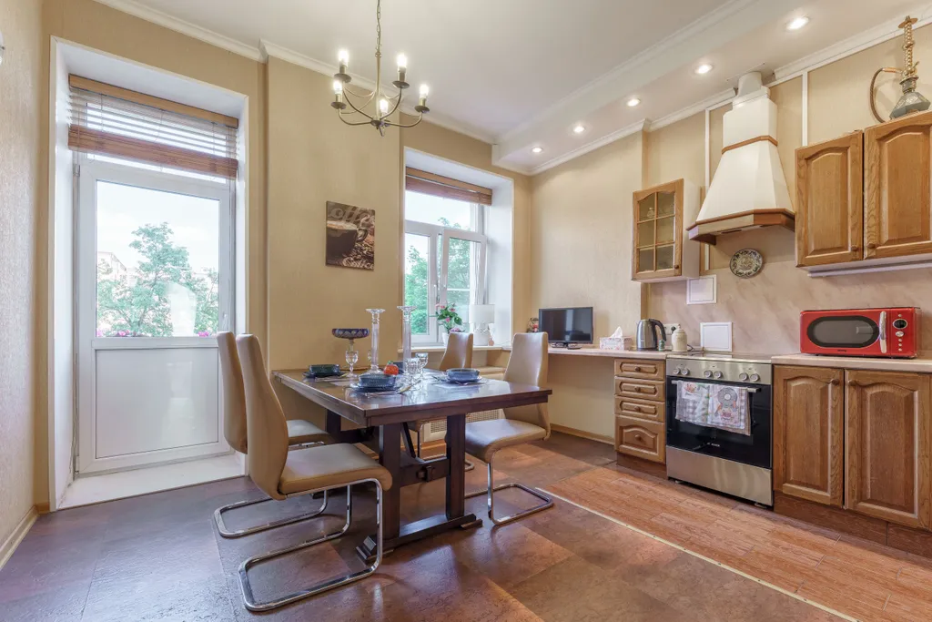 Квартира 4-комнатная квартира с видом на набережную — Москва