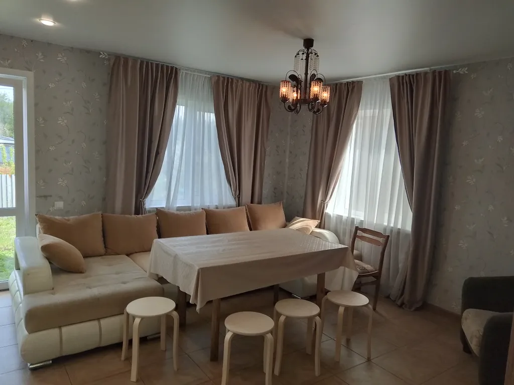 Уютный коттедж в черте города