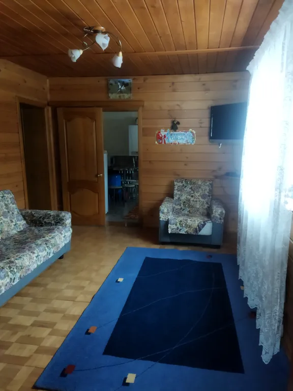 Небольшой уютный дом на спокойной улице