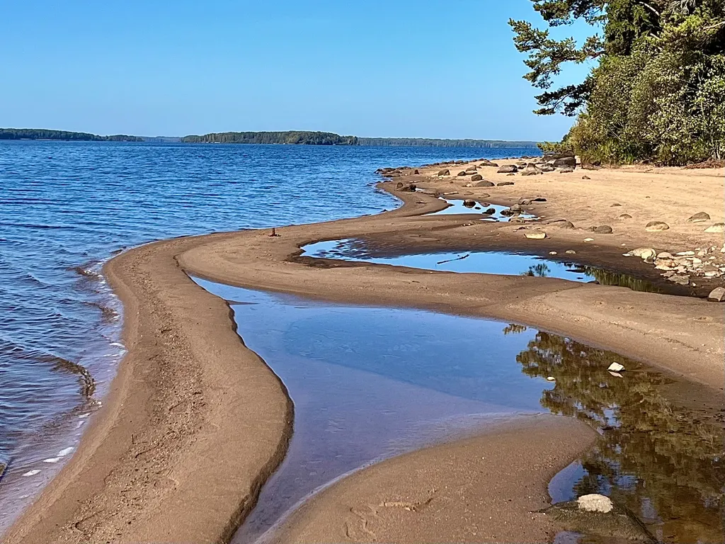 Коттедж Уютный домик на озере Волго на Селигере в сосновом бору — Турбаза Чайка
