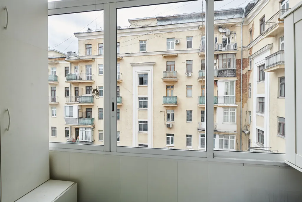 Квартира Трехкомнатная квартира с камином у стен Кремля — Москва