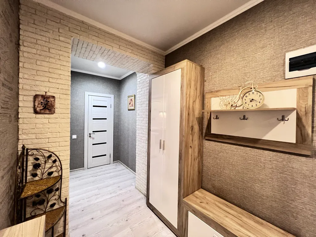 Двухкомнатная ЦЕНТР новый дом