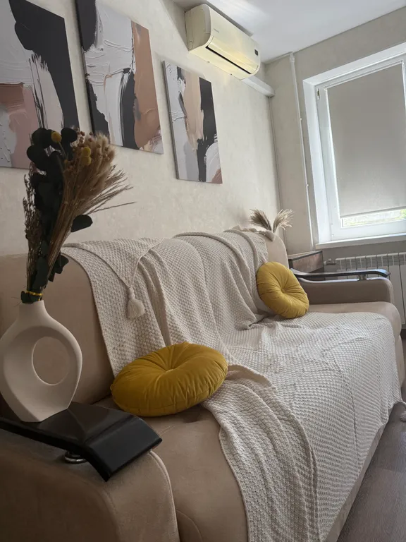 Красивая квартира на набережной