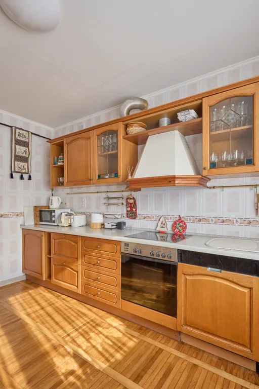 7-комнатный Дом