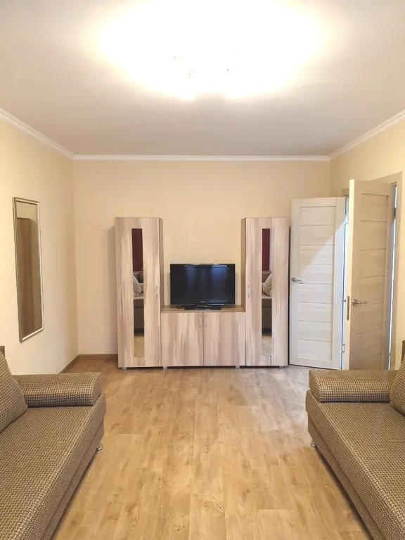 Дом напротив поликлиники