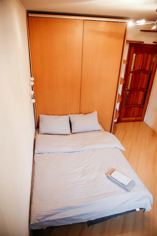 Двухкомнатная квартира рядом с жд станцией