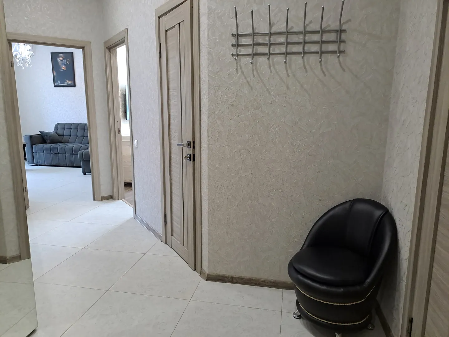 Просторная прихожая. Просторная прихожая.