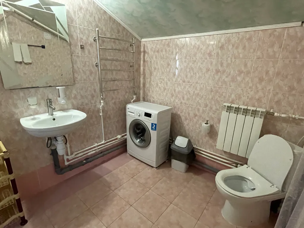 Просторный 4-х местный номер с двумя спальнями на 1-й линии